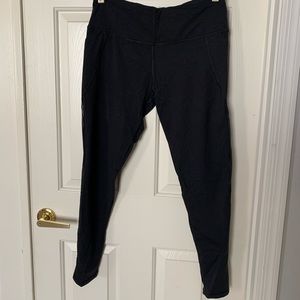 Victoria’s Secret Sport Knockout Legging. Size large.